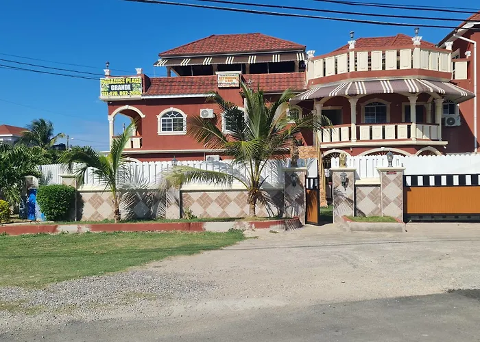 Paradise Place Grande