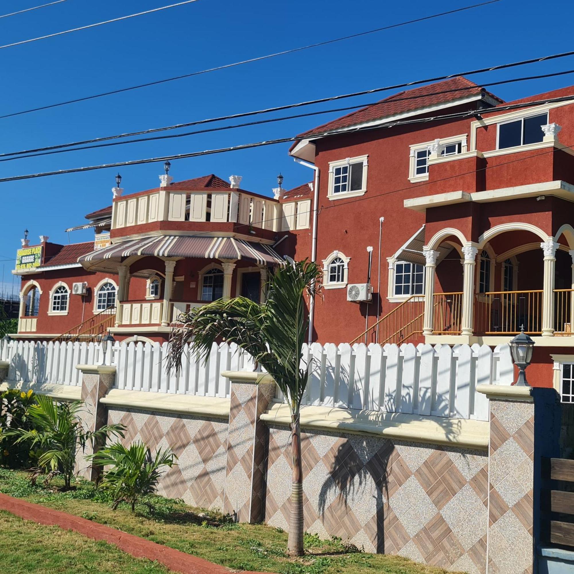 Paradise Place Grande Villa *
