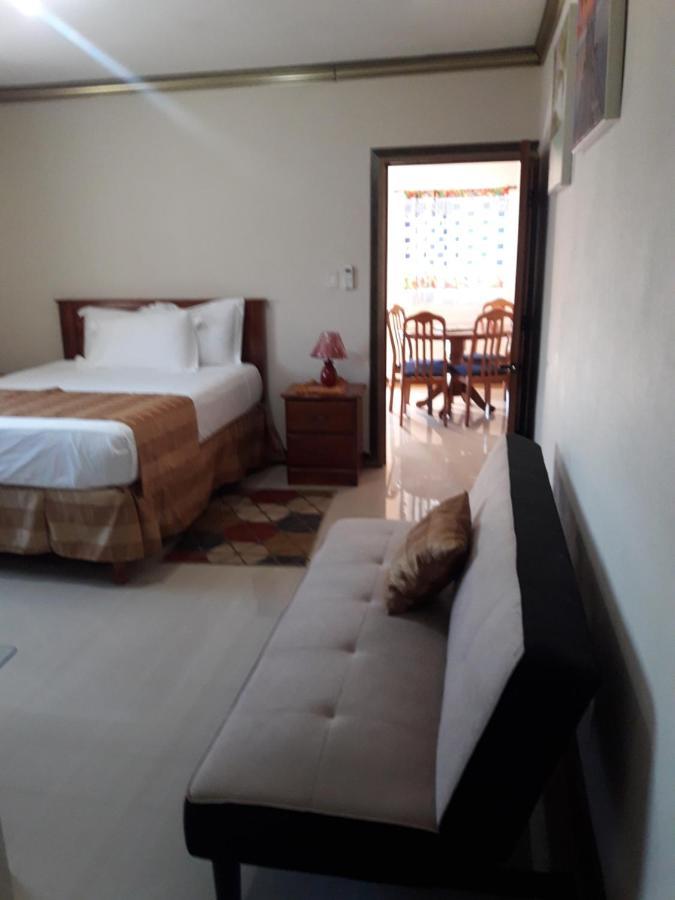 Paradise Place Grande Villa